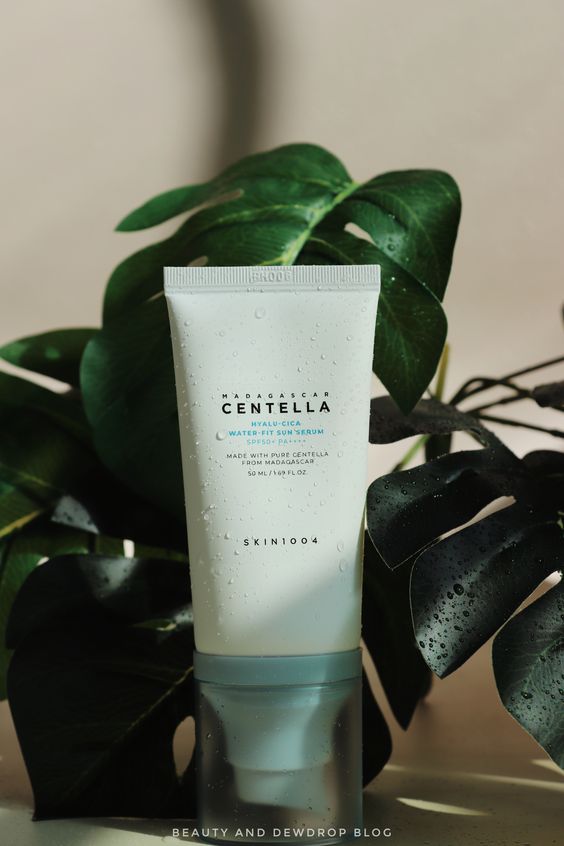 SKIN1004 - Madagascar Centella Hyalu-Cica Water-Fit Sun Serum SPF50 PA++++ - 50ml